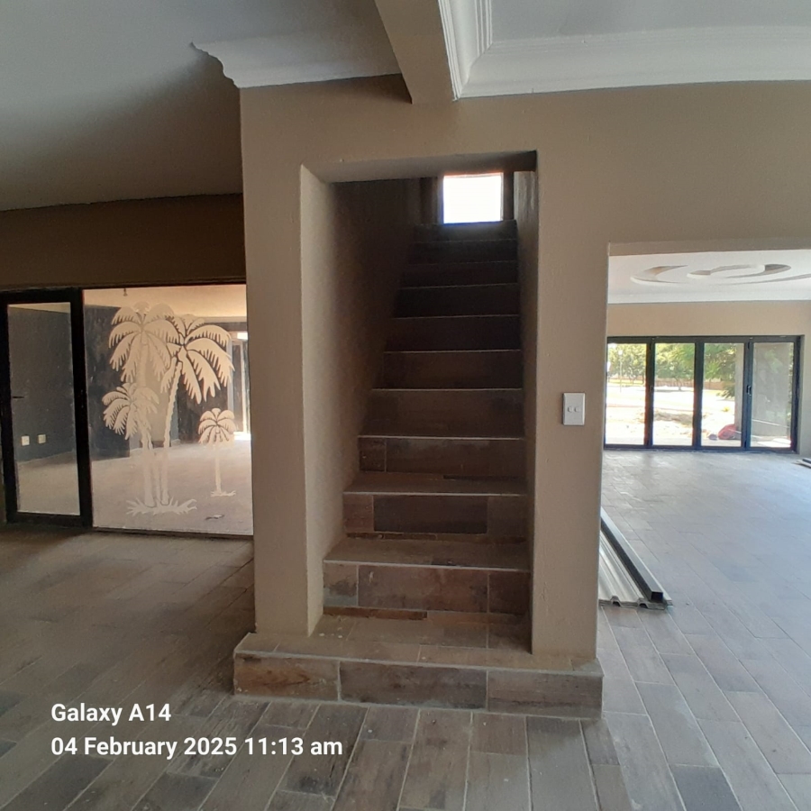 5 Bedroom Property for Sale in Buffelspoort Eco Estate North West